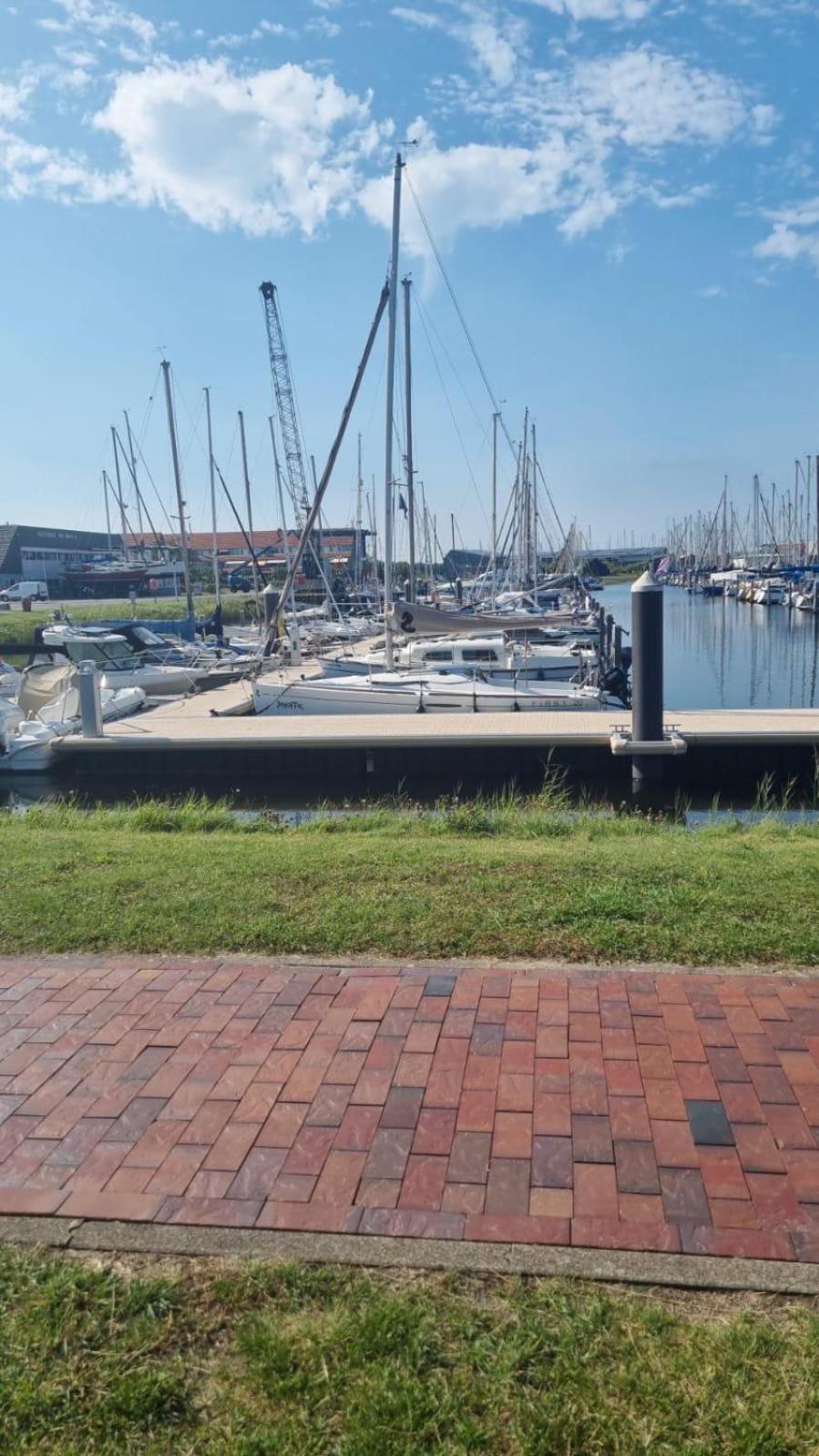 Net Achter De Dijk 125 Hotel Bruinisse Exterior foto