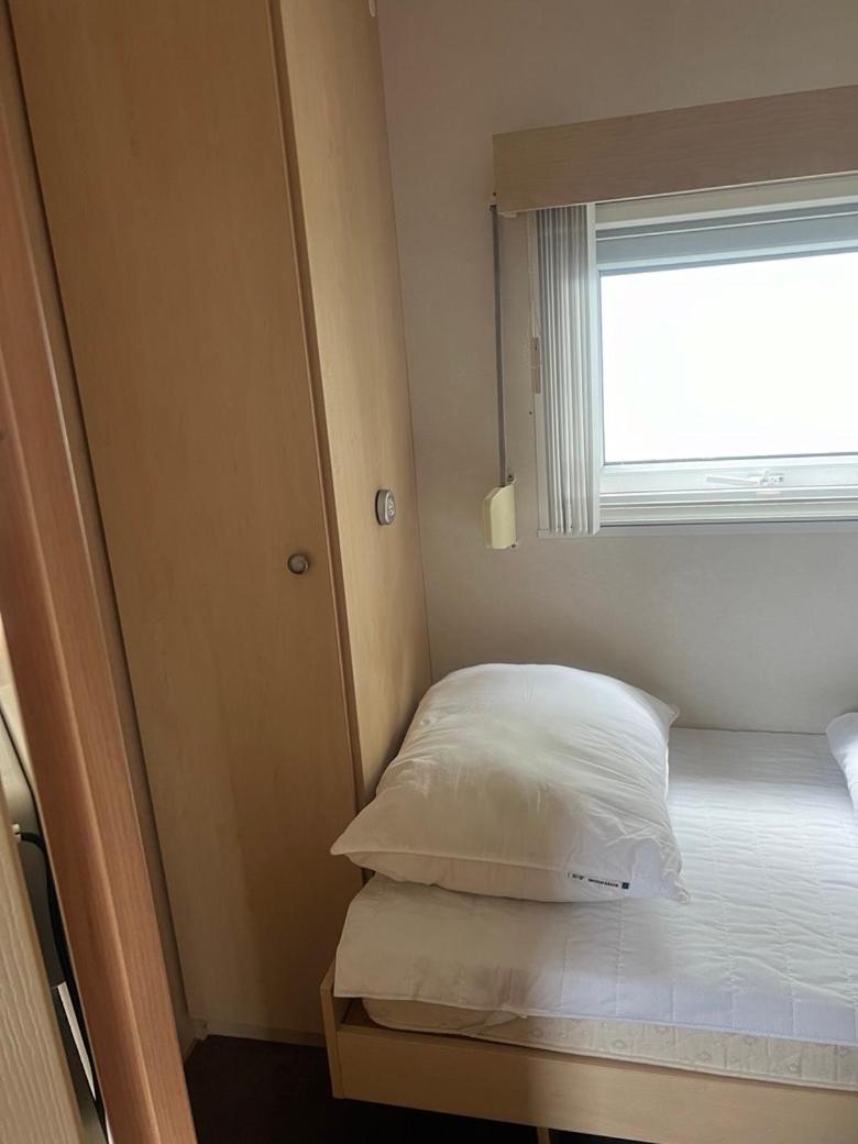 Net Achter De Dijk 125 Hotel Bruinisse Exterior foto